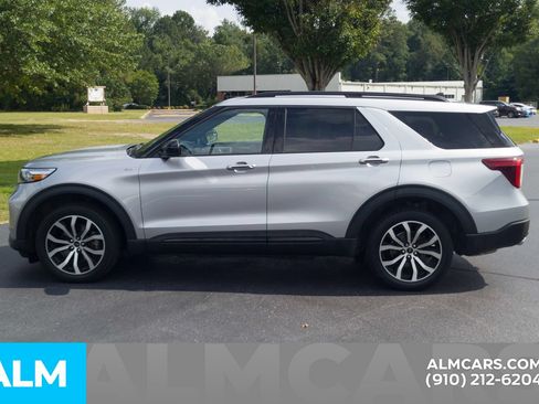 Used 2022 Ford Explorer ST-Line w/ Class IV Trailer Tow Package AWD/4WD image 11
