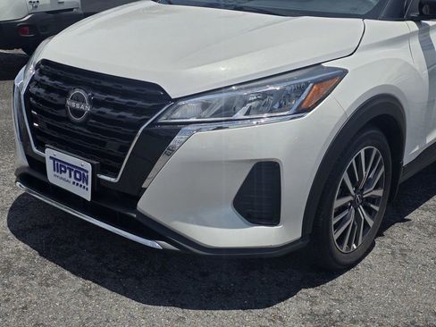 Used 2024 Nissan Kicks SV FWD image 10