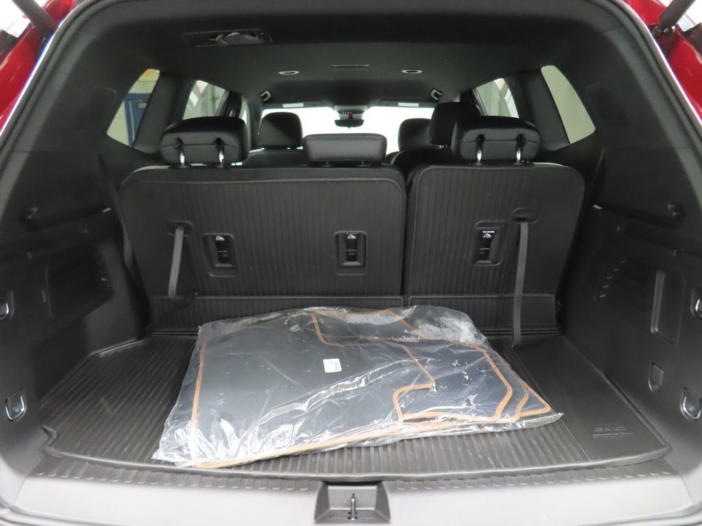 Used 2026 GMC Acadia AT4 w/ LPO, Floor Liner Package AWD/4WD image 43