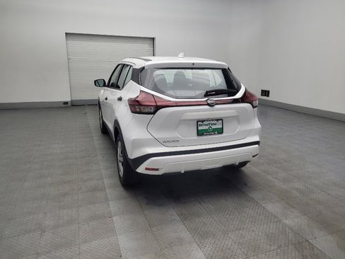 Used 2022 Nissan Kicks S image 5