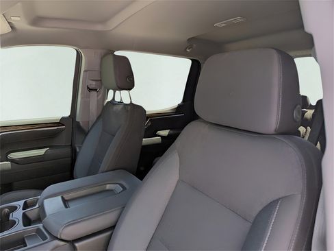 New 2025 GMC Sierra 1500 Elevation image 19