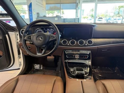 Used 2017 Mercedes-Benz E 300 image 26