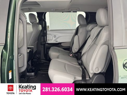 New 2026 Toyota Sienna XLE FWD image 6