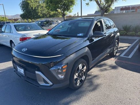 Used 2024 Hyundai Kona SEL image 1