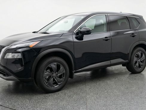 Used 2025 Nissan Rogue SV FWD image 3