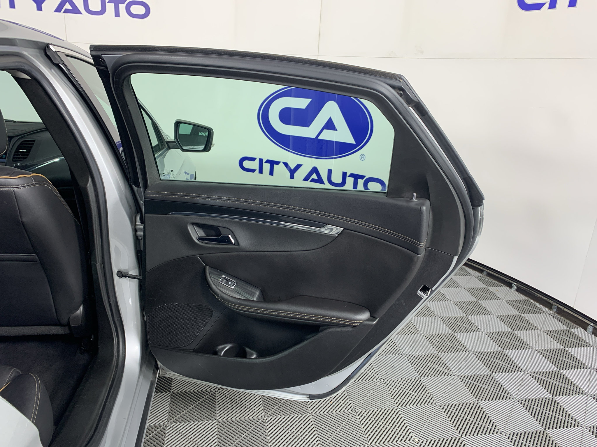 Used 2020 Chevrolet Impala Premier FWD image 31