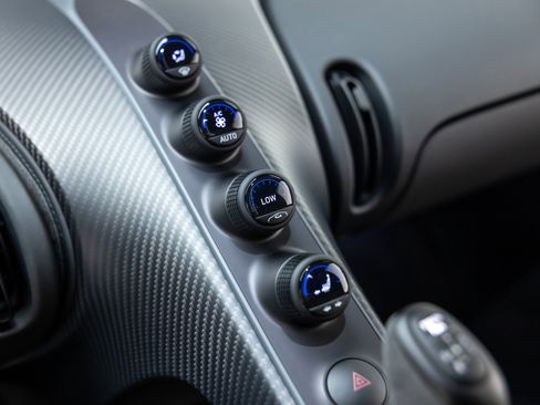 Used 2021 Bugatti Chiron Pur Sport image 24