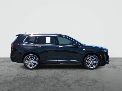 Certified 2023 Cadillac XT6 Premium Luxury FWD image 9