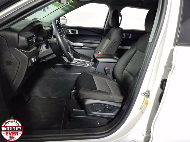 Used 2022 Ford Explorer XLT AWD/4WD image 9