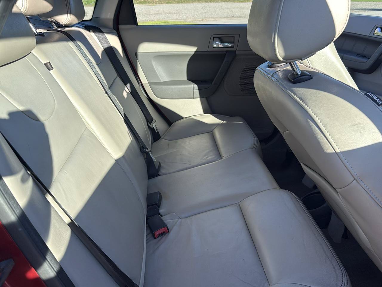 Used 2009 Ford Focus SEL FWD image 22