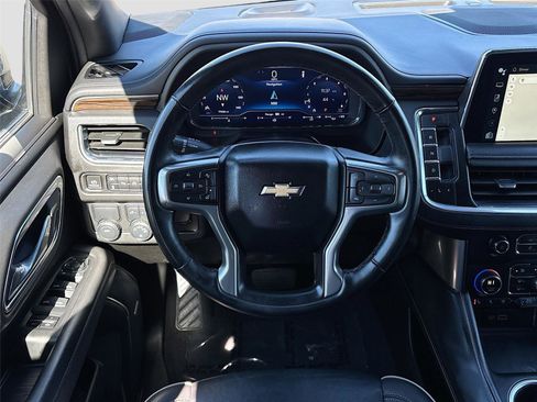 Used 2023 Chevrolet Suburban Premier image 22