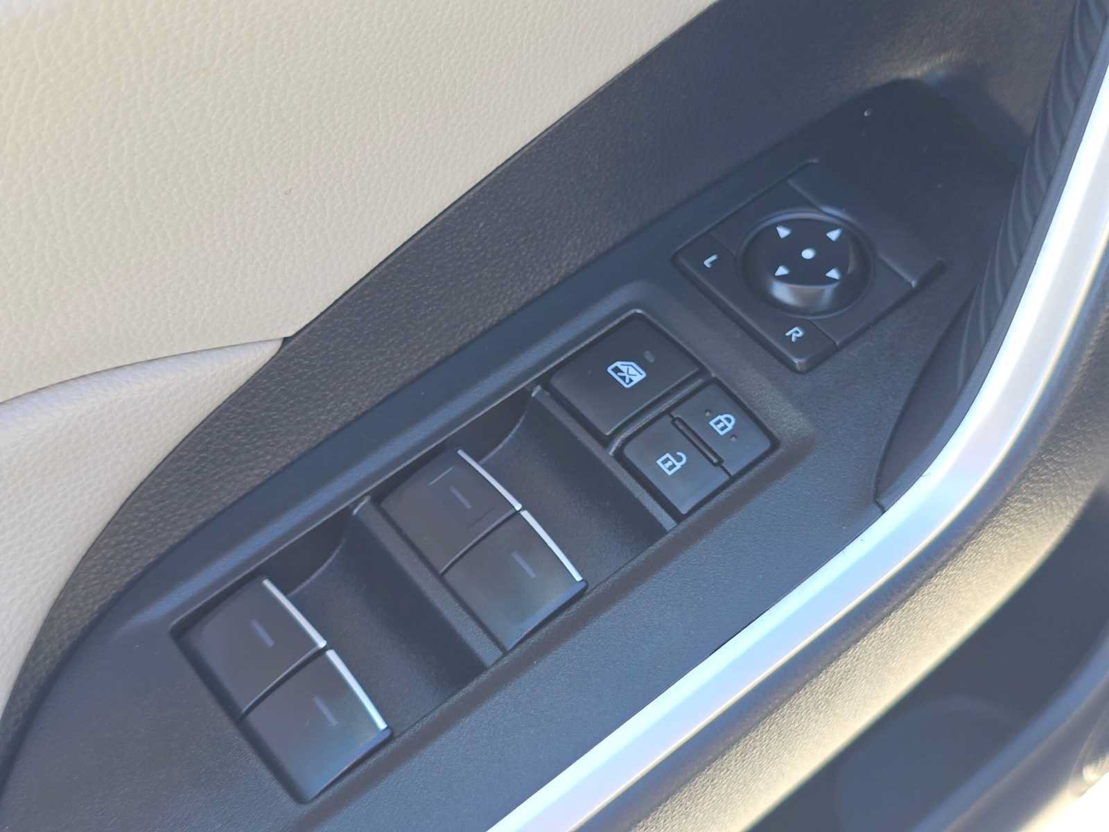 Certified 2025 Toyota RAV4 XLE AWD/4WD image 23