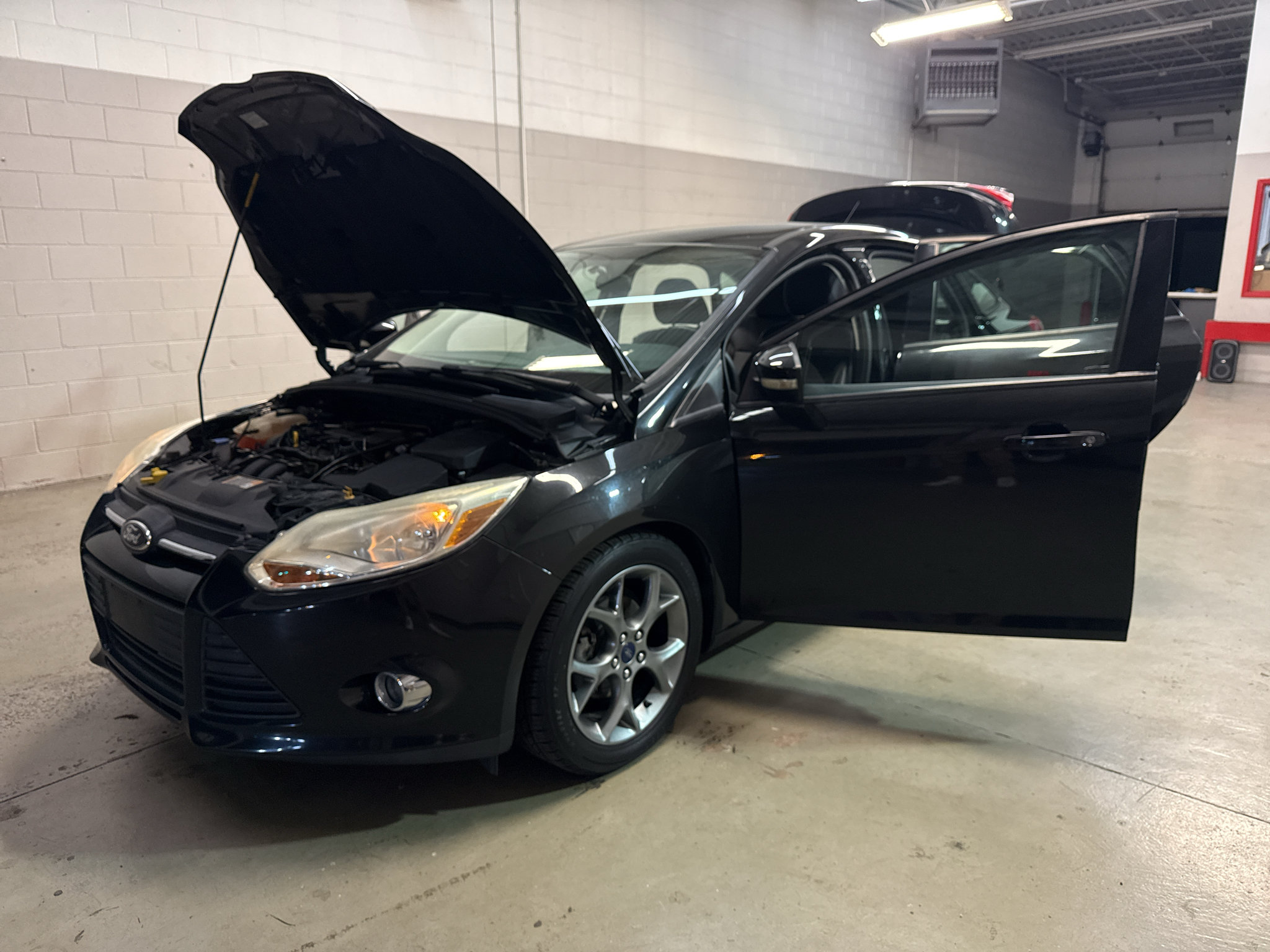 Used 2014 Ford Focus SE w/ Equipment Group 201A FWD image 11