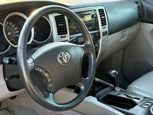 Used 2008 Toyota 4Runner SR5 RWD image 18