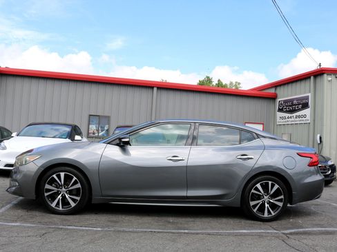 Used 2017 Nissan Maxima 3.5 SV image 2