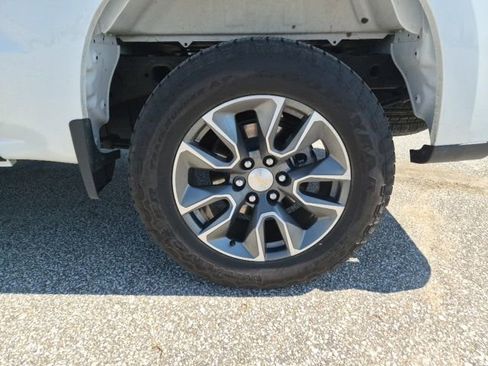 Certified 2025 Chevrolet Silverado 1500 LT image 41