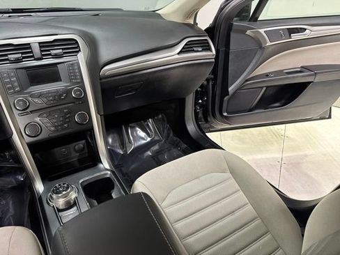Used 2018 Ford Fusion S FWD image 19
