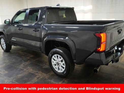 Certified 2025 Toyota Tacoma SR5 image 7