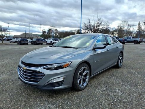 Used 2023 Chevrolet Malibu LT image 3
