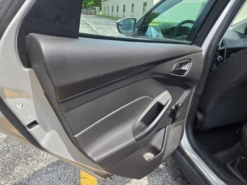 Used 2012 Ford Focus S FWD image 32