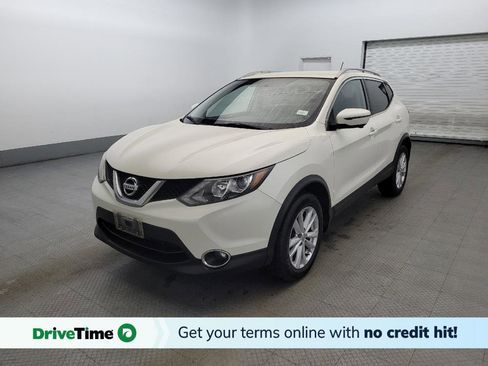 Used 2017 Nissan Rogue Sport SV w/ SV Premium Package image 1