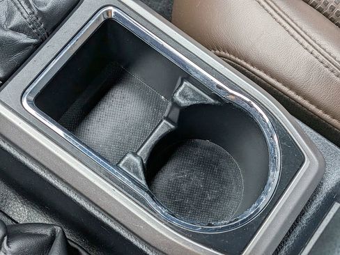 Used 2019 Toyota Tacoma Limited image 23