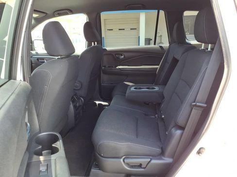 Used 2019 Honda Passport Sport image 3