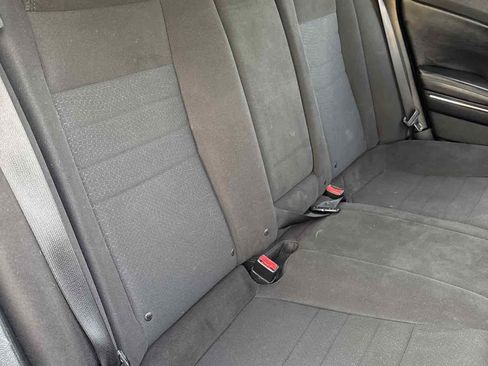 Used 2012 Dodge Charger SE RWD image 12