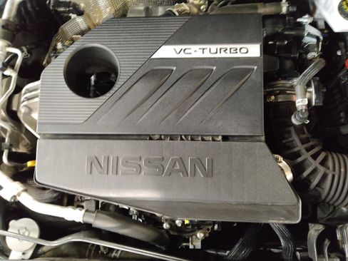 Used 2024 Nissan Rogue SV image 30