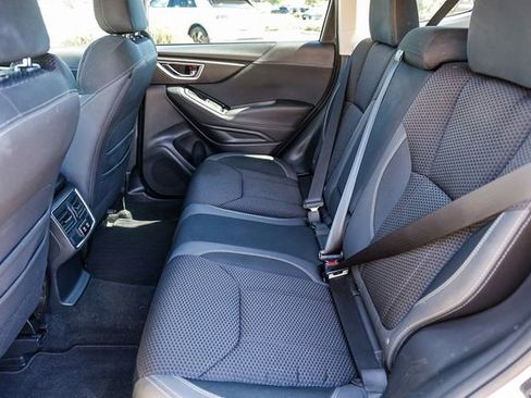 Used 2023 Subaru Forester Premium AWD/4WD image 17