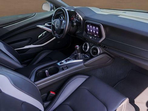 Used 2022 Chevrolet Camaro SS image 27