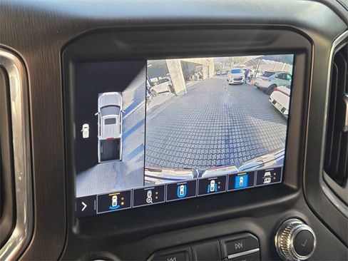 Certified 2022 GMC Sierra 1500 AT4 w/ AT4 Premium Package image 23