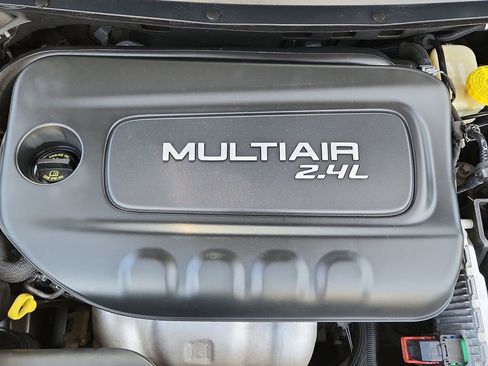 Used 2017 Jeep Cherokee Sport w/ Cold Weather Group image 29