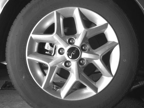 Used 2025 Kia Soul LX w/ LX Technology Package FWD image 14
