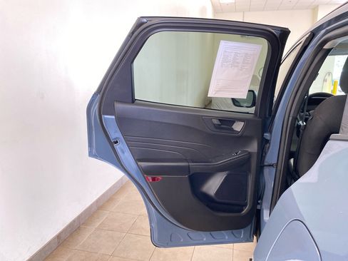 Used 2023 Ford Escape Active w/ Tech Pack #1 AWD/4WD image 10