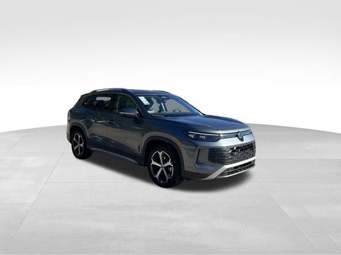 New 2026 Volkswagen Tiguan SE FWD image 7