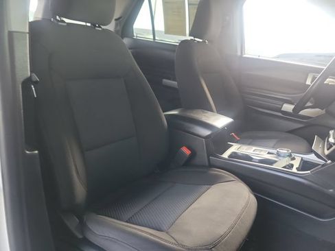 Used 2023 Ford Explorer XLT RWD image 24