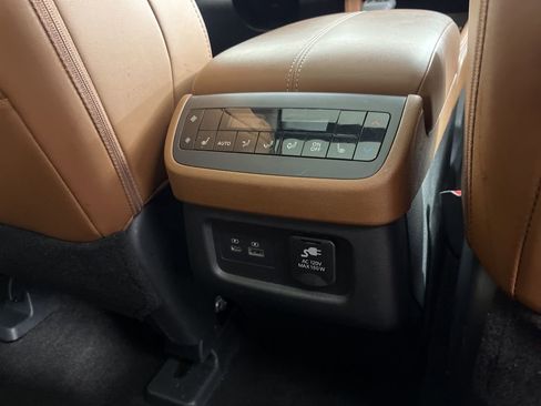 Used 2024 Nissan Pathfinder Platinum w/ Cargo Package image 9