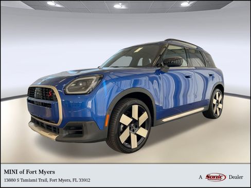 Used 2025 MINI Cooper Countryman S image 1