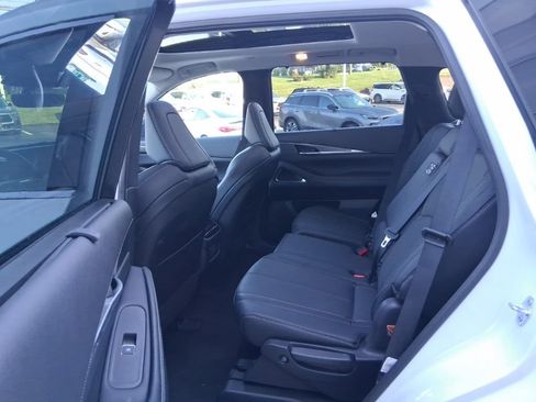 Certified 2026 INFINITI QX60 Luxe w/ Cargo Package AWD/4WD image 31