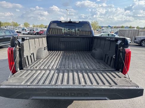 Used 2022 Toyota Tundra SR5 w/ SR5 Premium Package AWD/4WD image 33