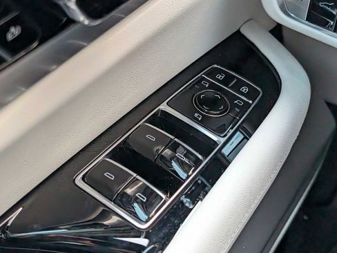 Used 2026 Cadillac Vistiq Luxury w/ LPO, Floor Liner Package AWD/4WD image 17