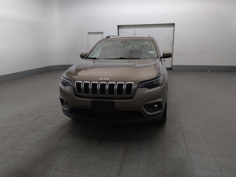 Used 2019 Jeep Cherokee Latitude Plus w/ Cold Weather Group AWD/4WD image 15