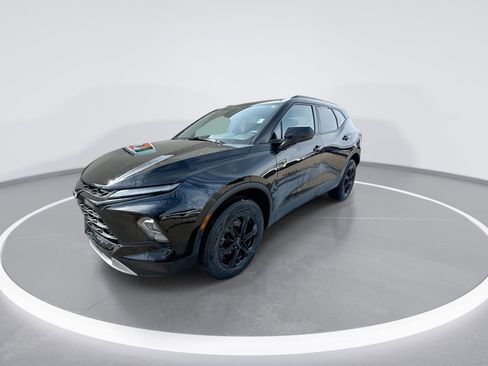Used 2024 Chevrolet Blazer LT w/ Convenience Package image 4