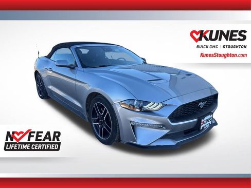 Used 2023 Ford Mustang Convertible image 4