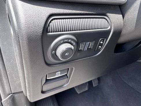 Used 2024 Jeep Wagoneer L Series II w/ Flexible Seating Group AWD/4WD image 12