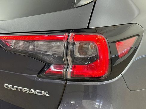 Used 2022 Subaru Outback Limited AWD/4WD image 34