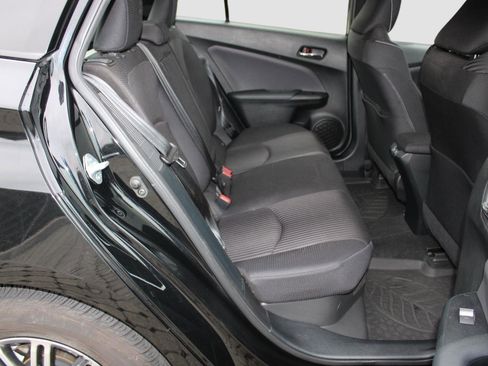 Used 2021 Toyota Prius Prime LE image 32