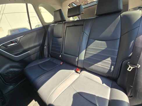 Used 2019 Toyota RAV4 Limited w/ Advanced Technology Package AWD/4WD image 17