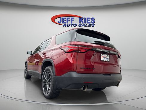 Used 2022 Chevrolet Traverse RS image 5